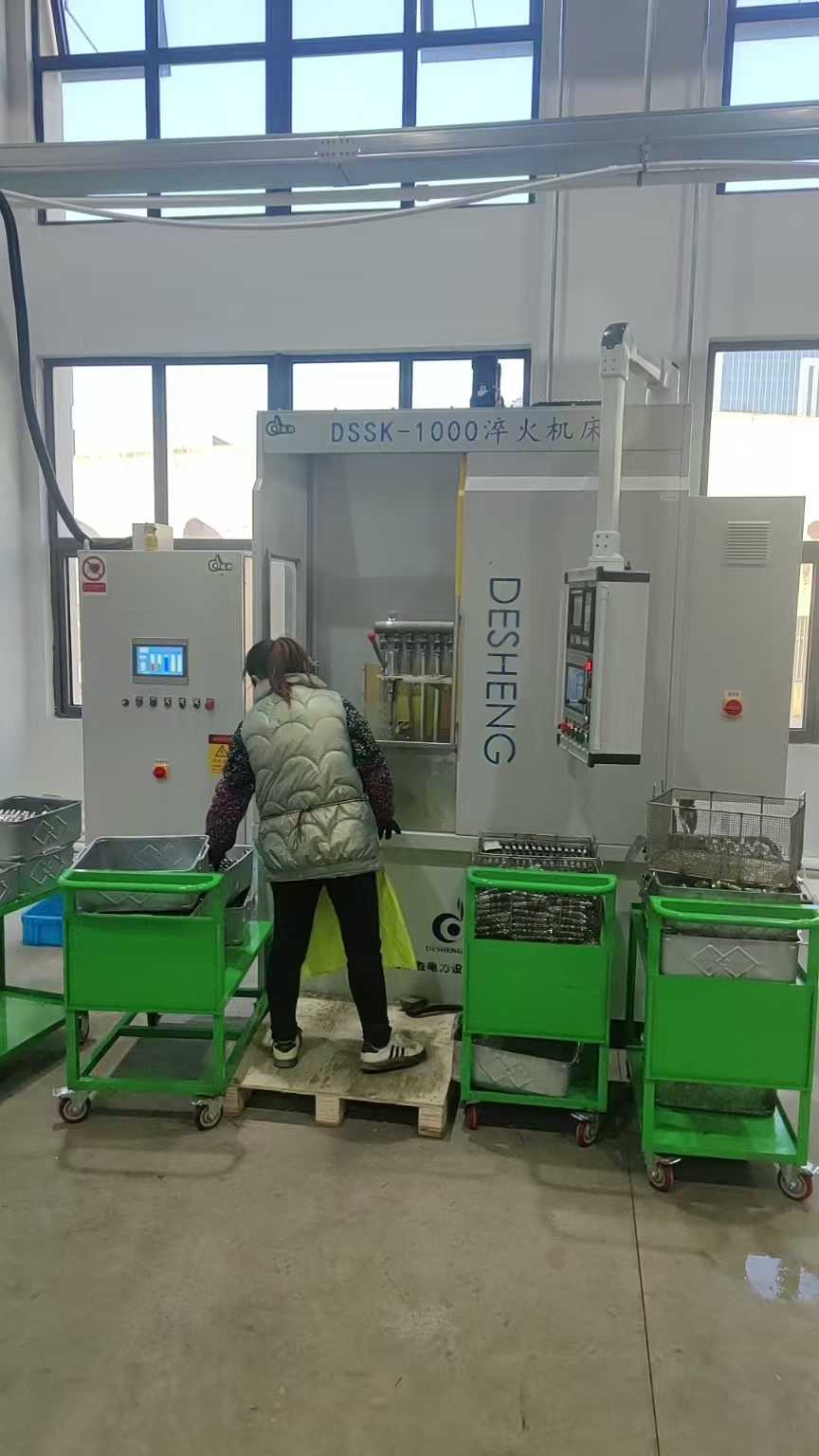 120KW+1米數(shù)控淬火機床